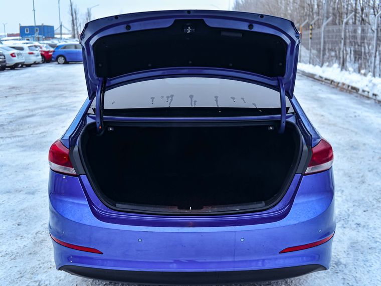 Hyundai Elantra 2018 года, 105 750 км - вид 16