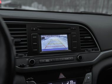 Hyundai Elantra 2018 года, 105 750 км - вид 10