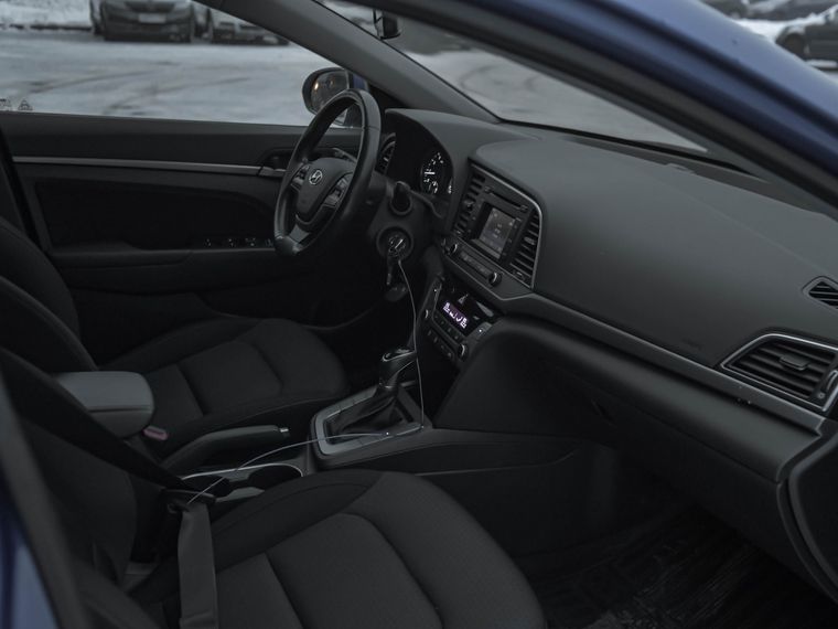 Hyundai Elantra 2018 года, 105 750 км - вид 15