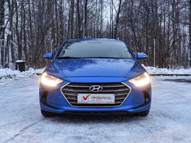 Hyundai Elantra 2018 года, 105 750 км - вид 3