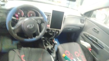 KIA Rio 2010 года, 303 588 км - вид 5
