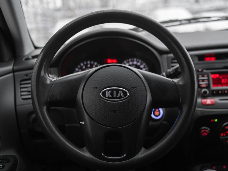 KIA Rio 2010 года, 303 588 км - вид 6