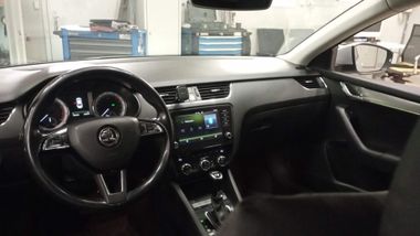 Skoda Octavia 2017 года, 170 000 км - вид 5