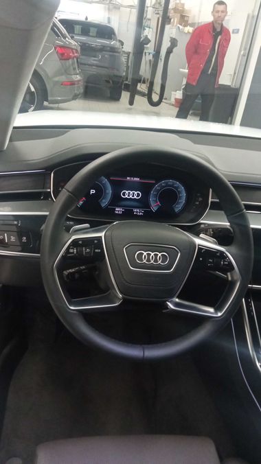 Audi A8 2024 года, 6 855 км - вид 5