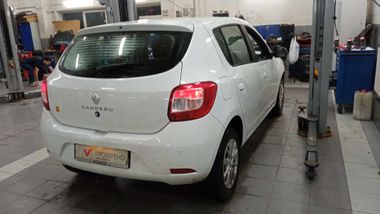 Renault Sandero 2020 года, 38 863 км - вид 3