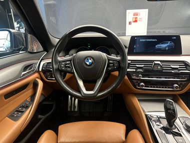 BMW 5 серия 2017 года, 145 862 км - вид 9