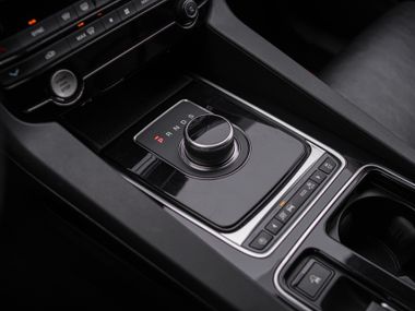 Jaguar F-Pace 2018 года, 186 363 км - вид 10