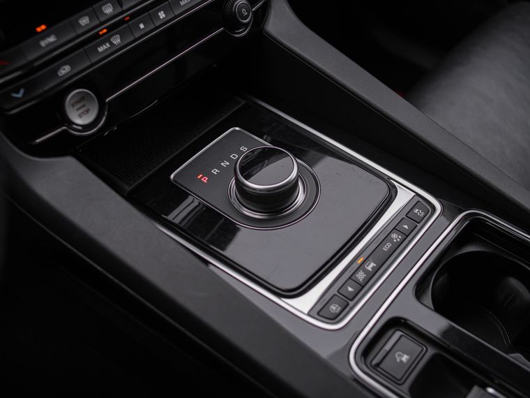 Jaguar F-Pace 2018 года, 186 363 км - вид 10