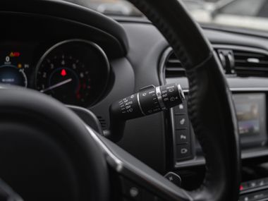 Jaguar F-Pace 2018 года, 186 363 км - вид 7