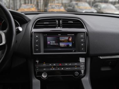 Jaguar F-Pace 2018 года, 186 363 км - вид 8