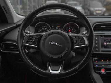 Jaguar F-Pace 2018 года, 186 363 км - вид 7