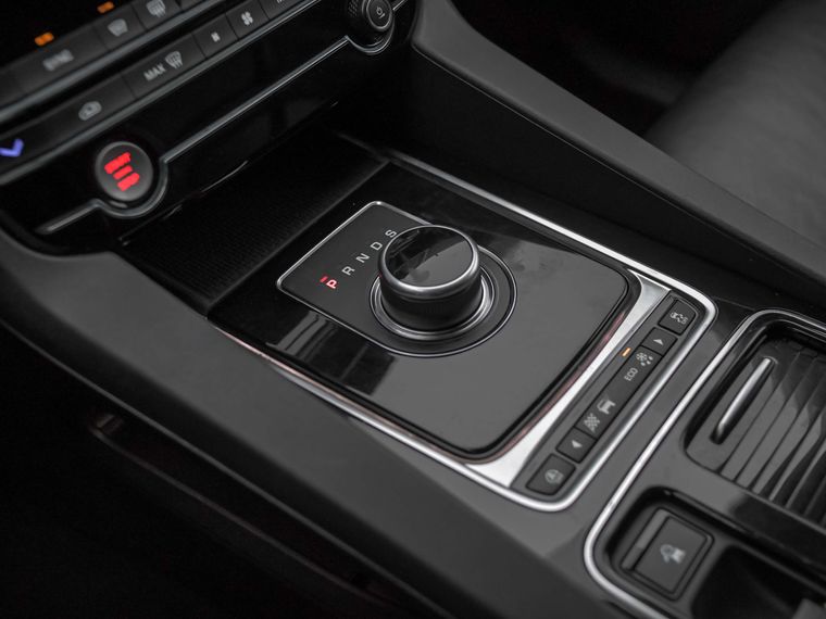 Jaguar F-Pace 2018 года, 186 363 км - вид 11