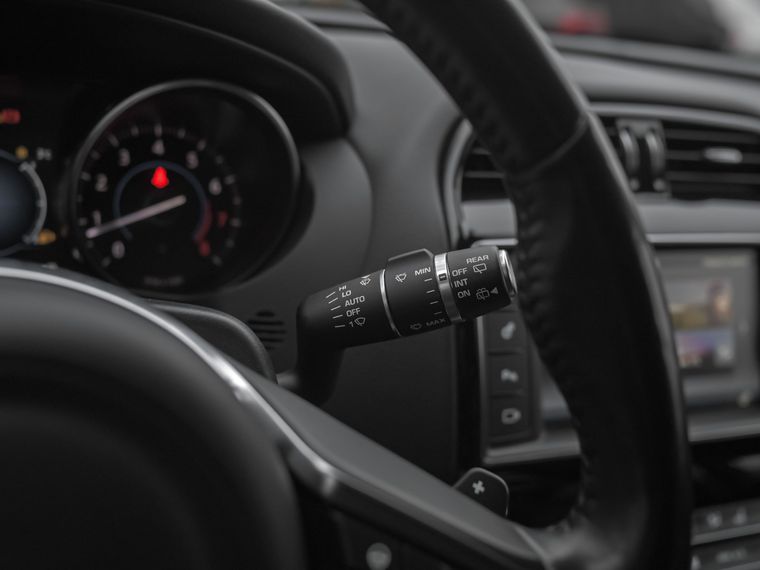 Jaguar F-Pace 2018 года, 186 363 км - вид 8