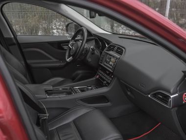 Jaguar F-Pace 2018 года, 186 363 км - вид 15