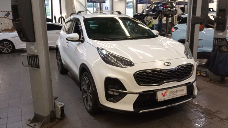 KIA Sportage 2018 года, 129 145 км - вид 3