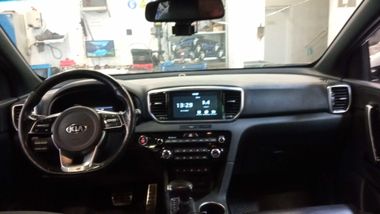 KIA Sportage 2018 года, 129 145 км - вид 6