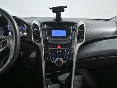 Hyundai i30 2015 года, 175 000 км - вид 11