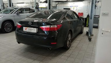 Lexus ES 2014 года, 163 097 км - вид 4