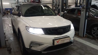 Geely Atlas 2018 года, 71 604 км - вид 3