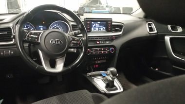 Kia Ceed 2020 года, 126 909 км - вид 5