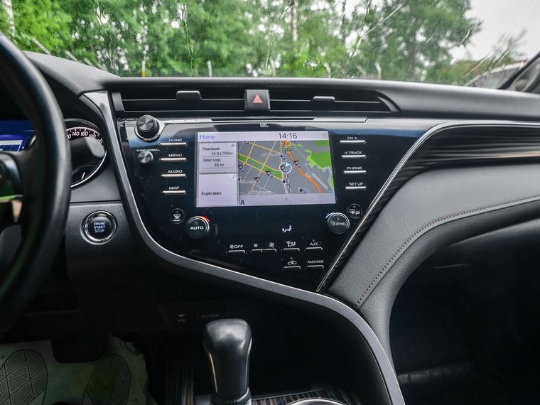 Toyota Camry 2018 года, 100 208 км - вид 9
