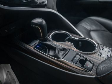 Toyota Camry 2018 года, 100 208 км - вид 11