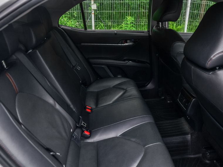 Toyota Camry 2018 года, 100 208 км - вид 16