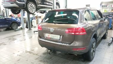 Volkswagen Touareg 2011 года, 294 027 км - вид 3