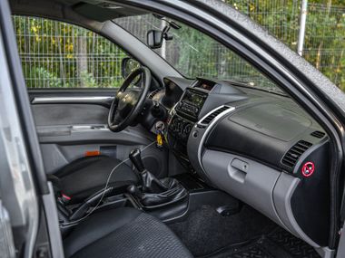 Mitsubishi Pajero Sport 2014 года, 265 000 км - вид 12