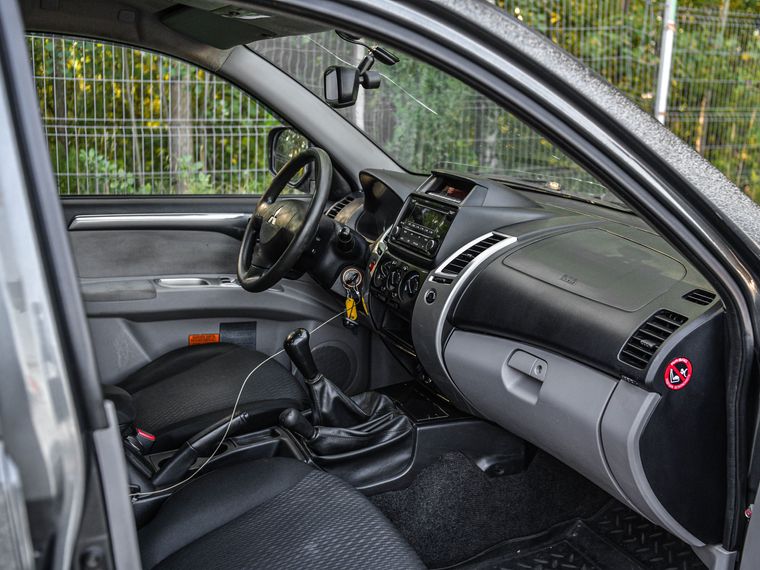 Mitsubishi Pajero Sport 2014 года, 265 000 км - вид 12