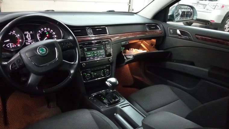 Skoda Superb 2012 года, 297 435 км - вид 5