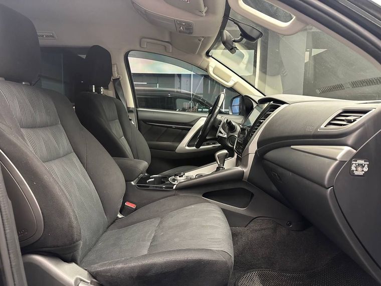 Mitsubishi Pajero Sport 2020 года, 95 748 км - вид 11