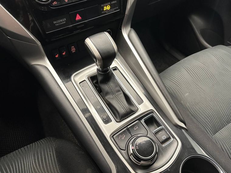 Mitsubishi Pajero Sport 2020 года, 95 748 км - вид 18