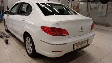 Peugeot 408 2012 года, 118 994 км - вид 4