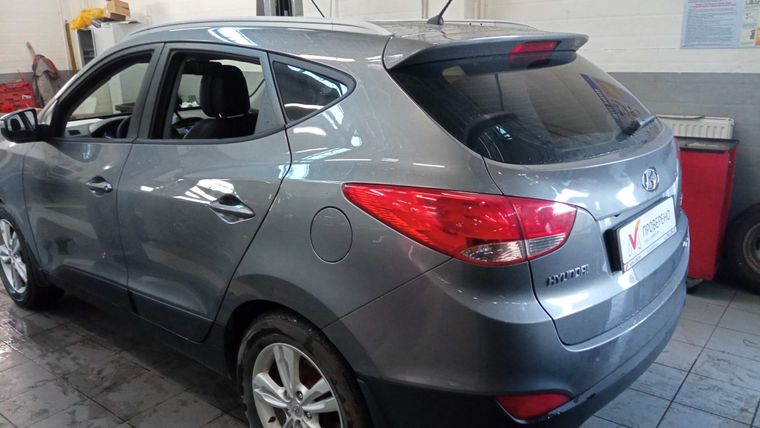 Hyundai ix35 2011 года, 239 213 км - вид 4