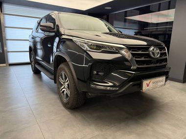 Toyota Fortuner 2021 года, 75 000 км - вид 3