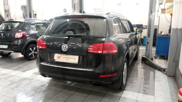Volkswagen Touareg 2010 года, 488 478 км - вид 3