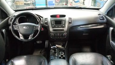 KIA Sorento 2015 года, 131 999 км - вид 5