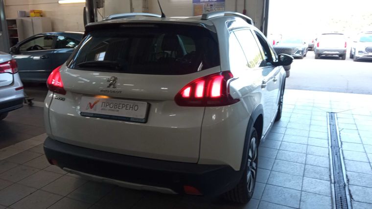 Peugeot 2008 2018 года, 93 398 км - вид 3