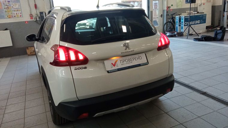 Peugeot 2008 2018 года, 93 398 км - вид 4