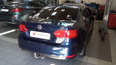 Volkswagen Jetta 2012 года, 287 809 км - вид 3