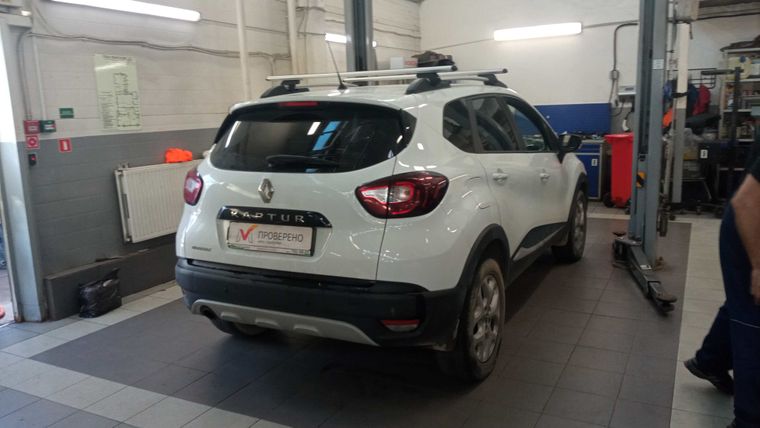 Renault Kaptur 2017 года, 89 368 км - вид 3