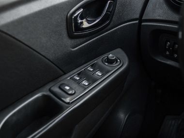 Renault Kaptur 2017 года, 89 368 км - вид 9
