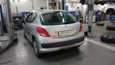 Peugeot 207 2010 года, 101 000 км - вид 4