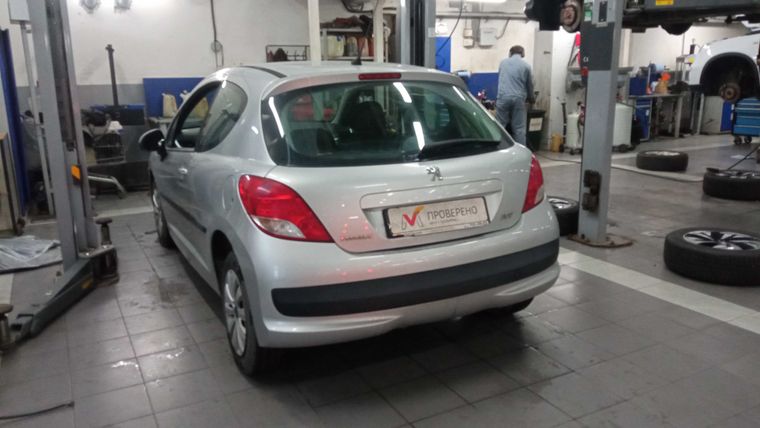 Peugeot 207 2010 года, 101 000 км - вид 4