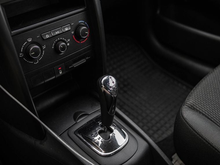 Peugeot 207 2010 года, 101 000 км - вид 8