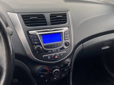 Hyundai Solaris 2015 года, 72 220 км - вид 6