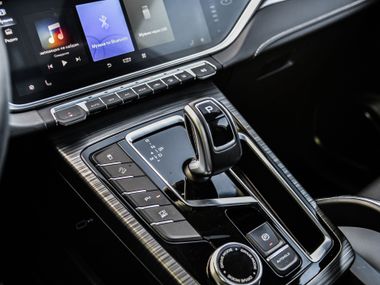Geely Atlas Pro 2023 года, 87 825 км - вид 11