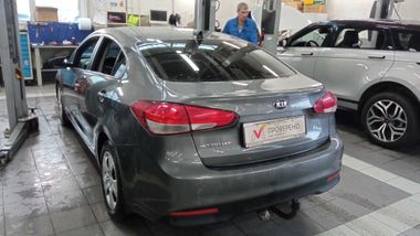 Kia Cerato 2018 года, 147 375 км - вид 4
