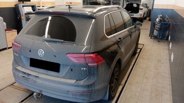 Volkswagen Tiguan 2018 года, 202 373 км - вид 3